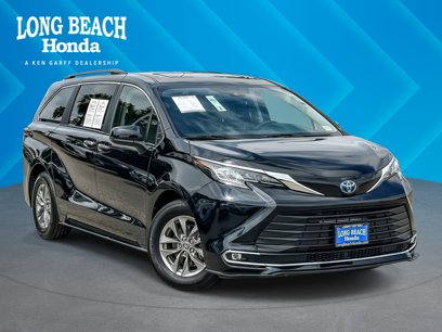 Used 2023 Toyota Sienna XLE
