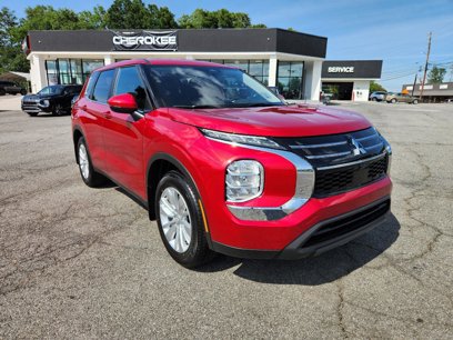 New 2025 Mitsubishi Outlander ES
