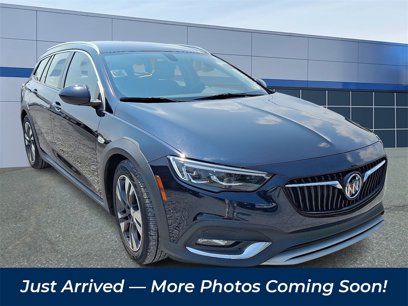 Used 2018 Buick Regal Essence w/ Driver Confidence Package #1