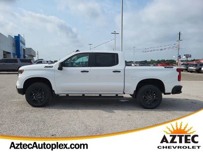 New 2025 Chevrolet Silverado 1500 LT Trail Boss w/ Dark Appearance Package