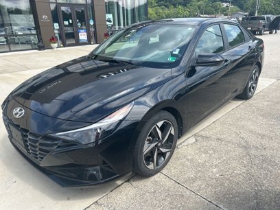 Used 2023 Hyundai Elantra SEL w/ Convenience Package