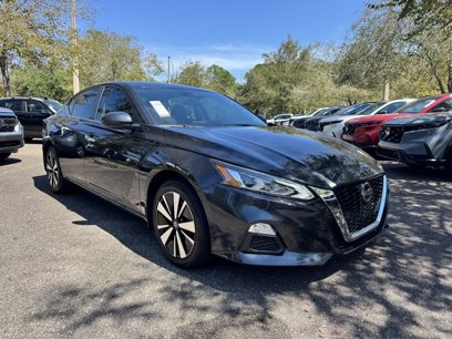 Used 2022 Nissan Altima 2.5 SV