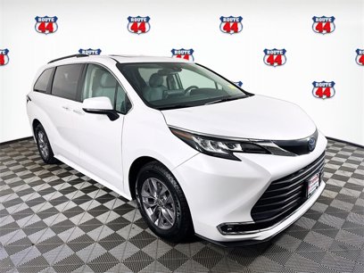 Used 2023 Toyota Sienna XLE