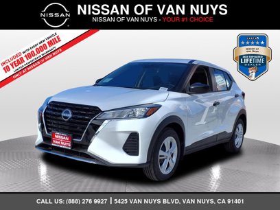 New 2025 Nissan Kicks Play S