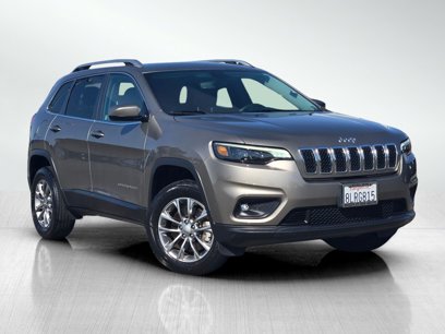 Used 2019 Jeep Cherokee Latitude Plus w/ Comfort/Convenience Group