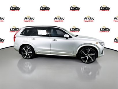 Used 2022 Volvo XC90 T5 Momentum w/ Advanced Package