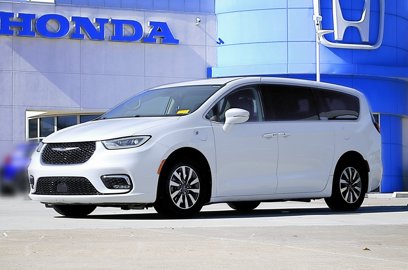 Used 2022 Chrysler Pacifica Touring-L