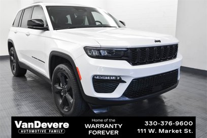 Used 2024 Jeep Grand Cherokee Limited w/ Black Appearance Package