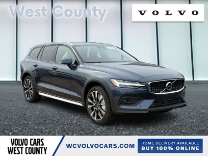 New 2025 Volvo V60 B5 Cross Country Ultra w/ Protection Package Premier