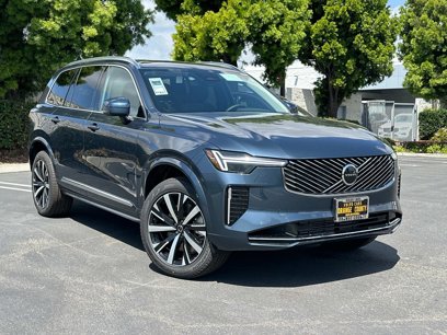 New 2025 Volvo XC90 T8 Core w/ Climate Package
