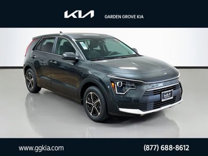 New 2025 Kia Niro LX