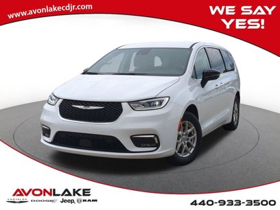 Used 2024 Chrysler Pacifica Touring-L