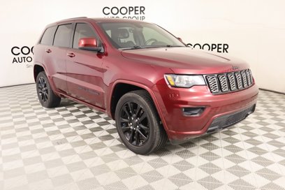 Used 2017 Jeep Grand Cherokee Altitude