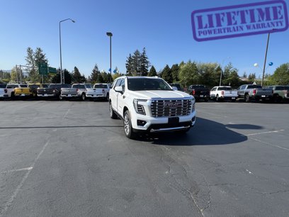 New 2025 GMC Yukon Denali w/ Sun & Power Step Package