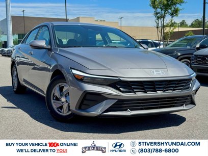 Certified 2025 Hyundai Elantra SE