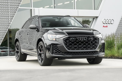 New 2025 Audi RS Q8 performance