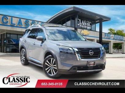Used 2023 Nissan Pathfinder Platinum w/ Lighting Package (N93)