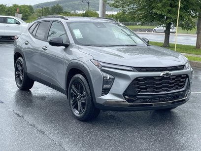 New 2025 Chevrolet Trax ACTIV w/ Sunroof Package