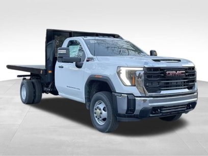 New 2025 GMC Sierra 3500 Pro w/ Convenience Package