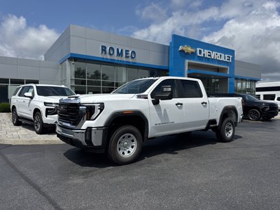 New 2025 GMC Sierra 3500 Pro
