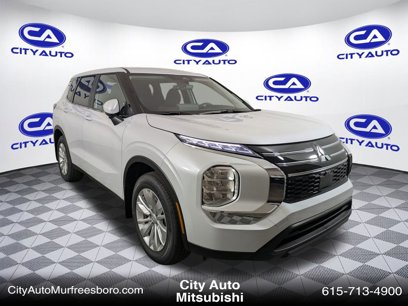 New 2025 Mitsubishi Outlander ES