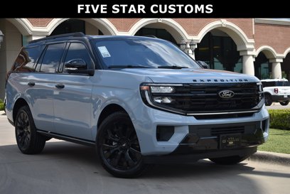 New 2025 Ford Expedition Platinum w/ Stealth Appearance Package