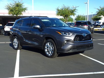 Certified 2022 Toyota Highlander Limited