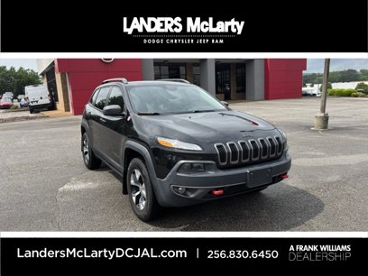 Used 2016 Jeep Cherokee Trailhawk w/ Comfort/Convenience Group