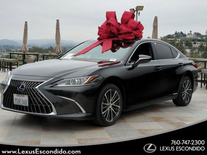 Used 2022 Lexus ES 300h w/ Premium Package