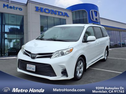Used 2020 Toyota Sienna LE w/ Carpet Mat Package