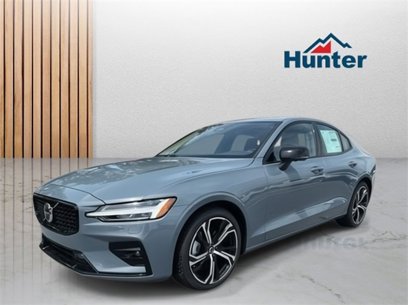 New 2024 Volvo S60 B5 Plus w/ Climate Package