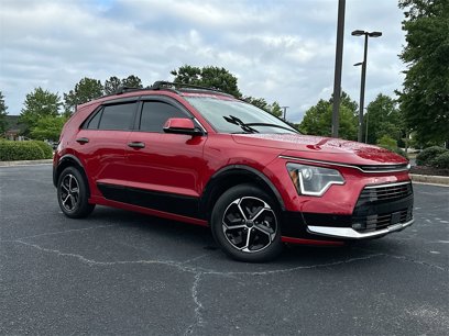 Used 2025 Kia Niro SX