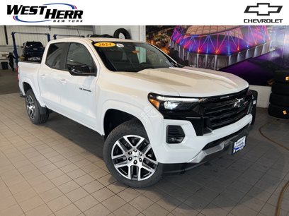 Used 2024 Chevrolet Colorado Z71 w/ Z71 Convenience Package 2