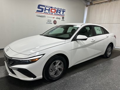 New 2025 Hyundai Elantra SE