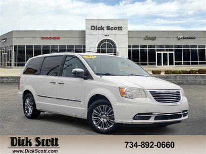 Used 2013 Chrysler Town & Country Touring-L w/ Driver Convenience Group