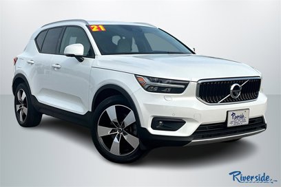 Used 2021 Volvo XC40 T5 Momentum w/ Protection Package Premier