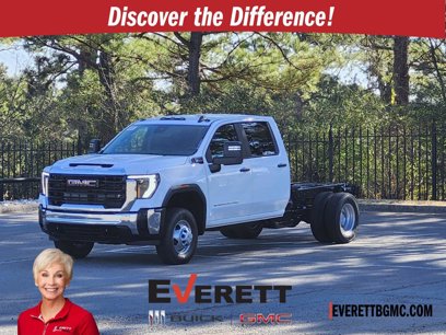 New 2025 GMC Sierra 3500 Pro w/ Convenience Package
