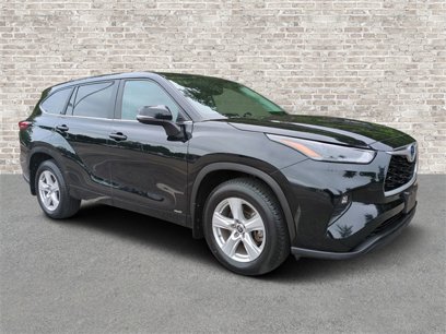 Used 2023 Toyota Highlander LE