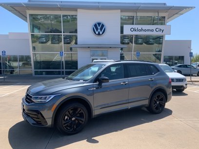 Used 2024 Volkswagen Tiguan SE R-Line