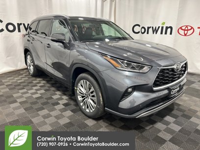 Used 2025 Toyota Highlander AWD
