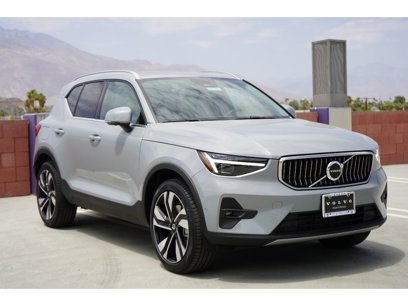 New 2025 Volvo XC40 B5 Plus w/ Protection Package