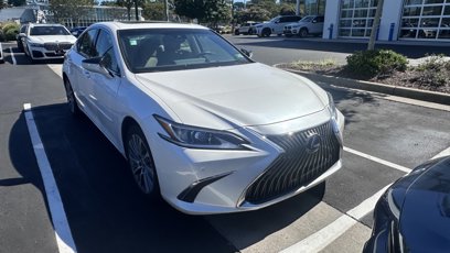 Used 2021 Lexus ES 300h w/ Premium Package