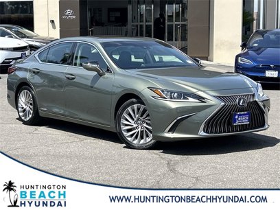 Used 2020 Lexus ES 300h w/ Luxury Package