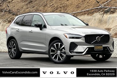 New 2025 Volvo XC60 B5 Plus w/ Climate Package