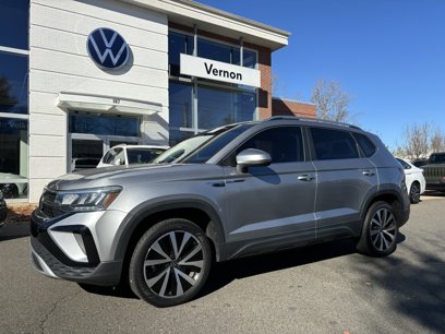 Used 2022 Volkswagen Taos SE w/ Panoramic Sunroof Package