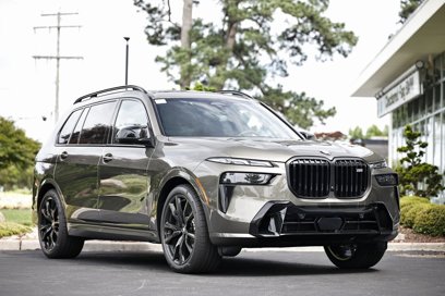 New 2026 BMW X7 M60i w/ M Sport Professional Package