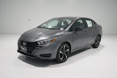 New 2025 Nissan Versa SR w/ Trunk Package