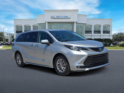 Used 2021 Toyota Sienna XLE