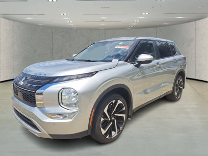 Used 2023 Mitsubishi Outlander SE