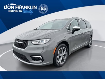 New 2025 Chrysler Pacifica Pinnacle w/ Trailer Tow Group